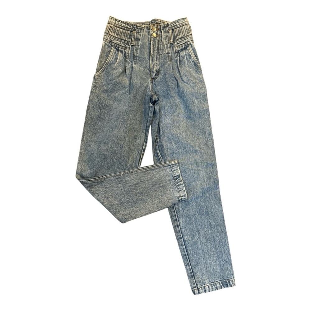 Vintage Nuovo Acid Wash Jeans 80s High Waist Pleated Mom Jeans Tapered Leg 26X31